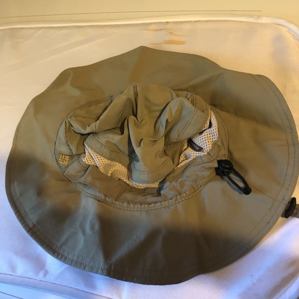 Columbia Omni Shade Fisherman’s Hat- 790 $20 or $15 w/offer